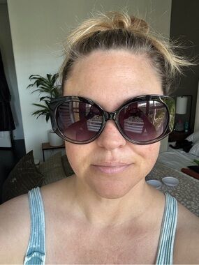 Vince Camuto Oversized Black Gradient Women's Sunglasses